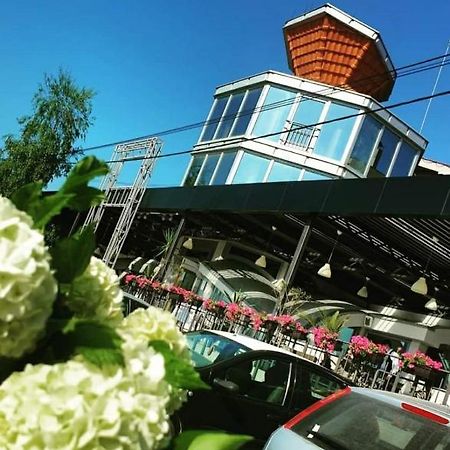 Zormaris-M Hotel Vranje Buitenkant foto