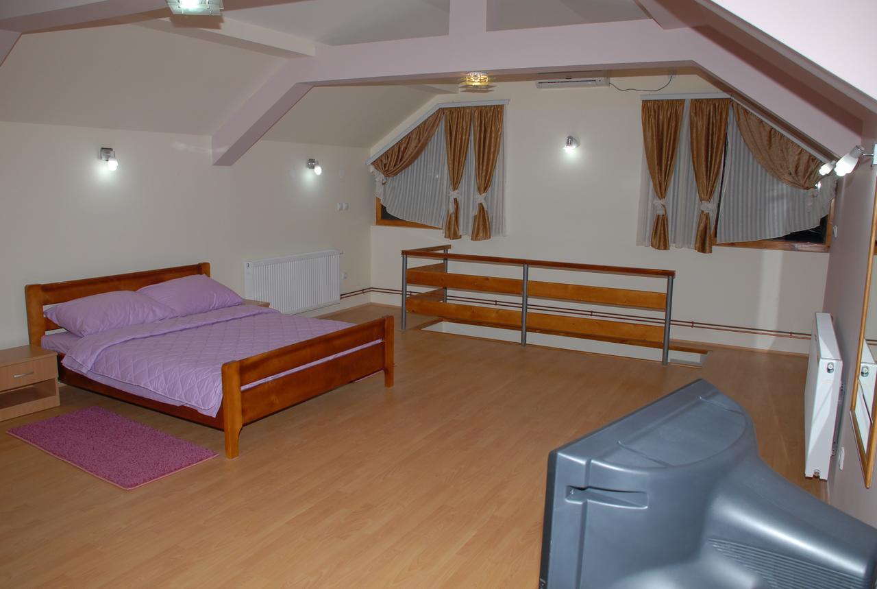 Zormaris-M Hotel Vranje Buitenkant foto