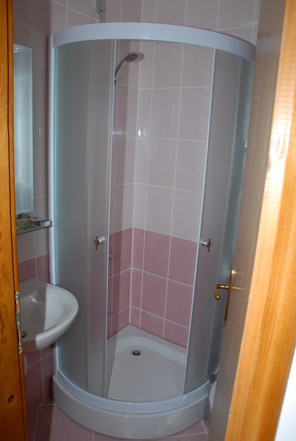 Zormaris-M Hotel Vranje Buitenkant foto