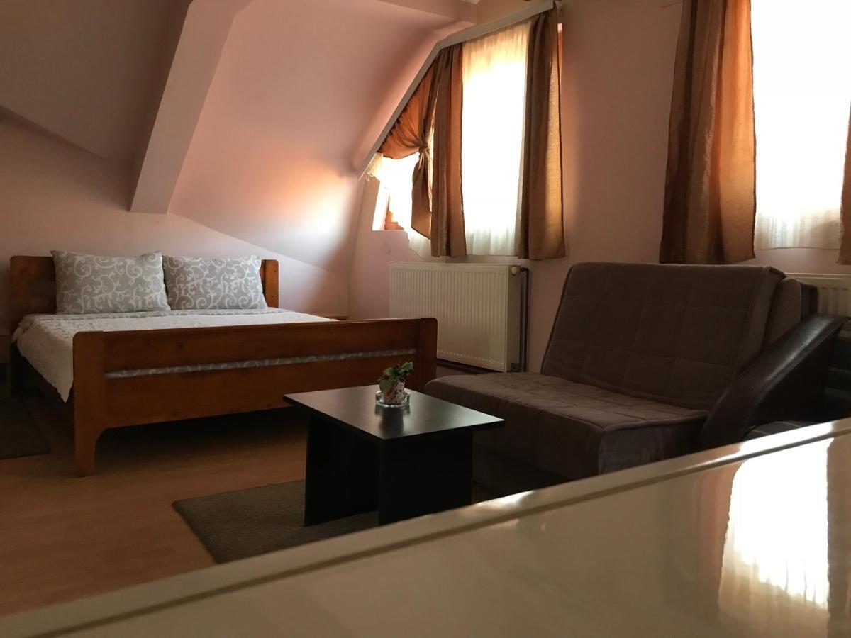 Zormaris-M Hotel Vranje Buitenkant foto