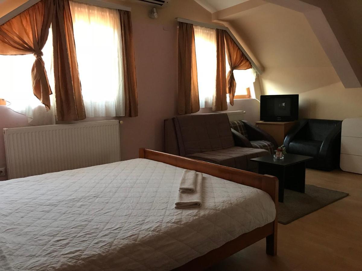 Zormaris-M Hotel Vranje Buitenkant foto